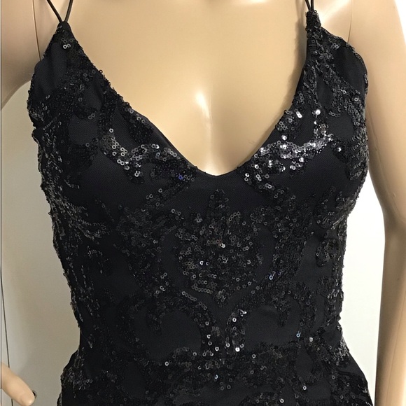 Windsor Darlene Cutout Back Bodycon Black Sequin Maxi Dress - Picture 5 of 13